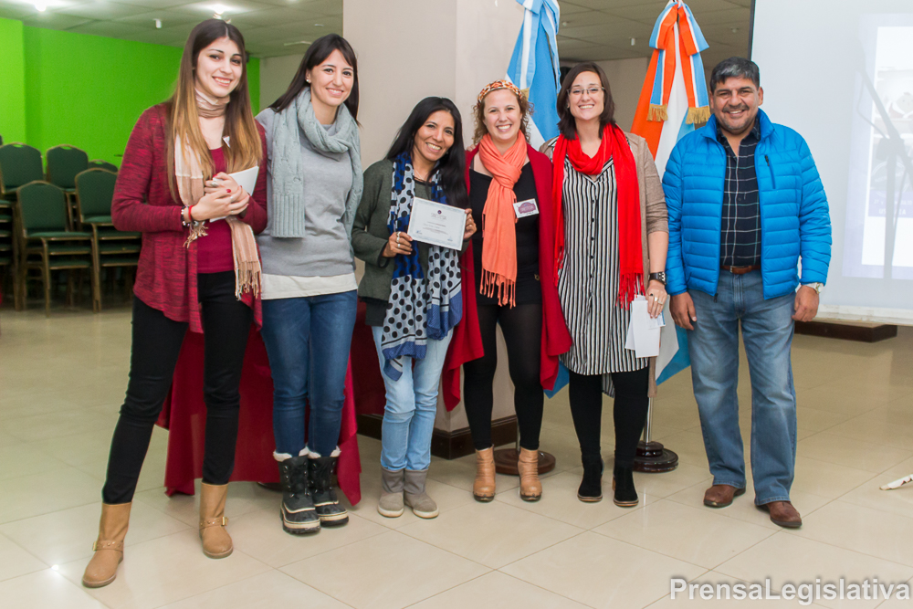 Photo of Arcando entregó certificados a mujeres emprendedoras de la ciudad