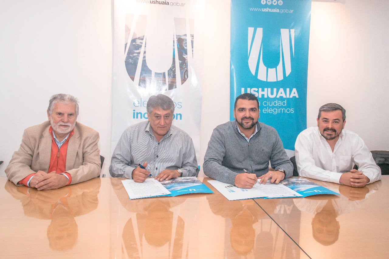Photo of Firma de acuerdo Ushuaia y Tolhuin