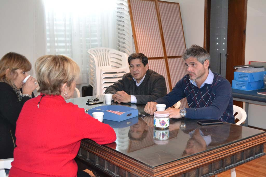 Photo of El concejal Pino se reunió con referentes de Lucha Contra el Cáncer Ushuaia