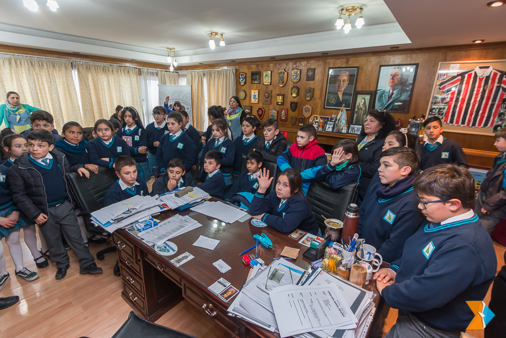 Photo of La escuela Cono Sur de Río Grande visitó la Legislatura