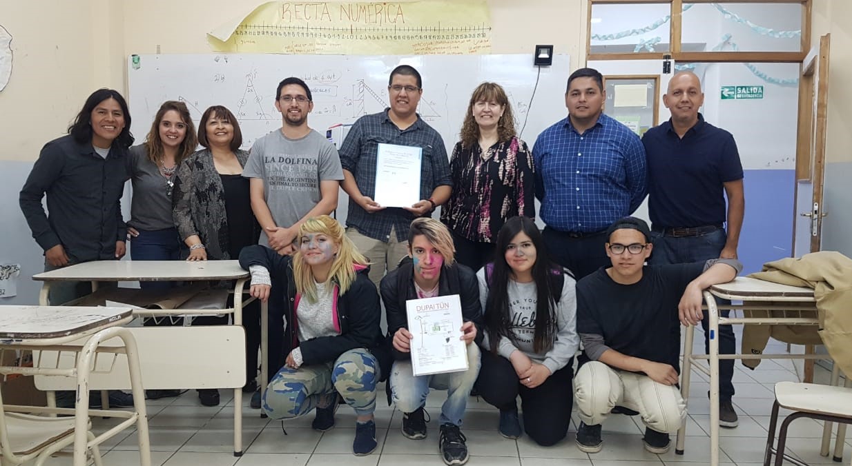 Photo of Urquiza y Villegas reconocieron a estudiantes del 6to. año del Colegio Kloketen