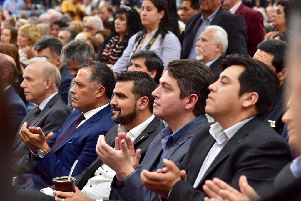 Photo of Walter Vuoto participó de la jura del nuevo Gobernador de la provincia, Gustavo Melella