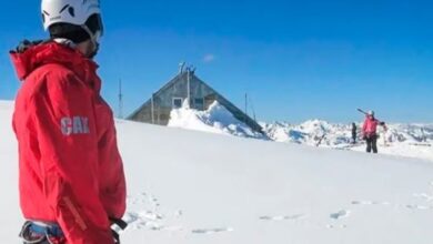 Photo of Cómo y cuándo continuará el operativo de búsqueda del montañista atrapado por la avalancha en el cerro López de Bariloche