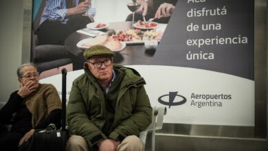 Photo of Aerolíneas y un conflicto ideológico que llevará a los pasajeros a volar cuando los gremios quieran