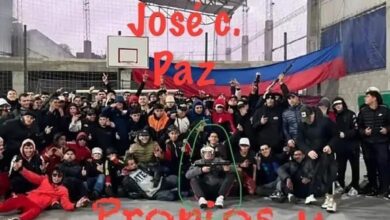 Photo of La barra brava de Huracán robó un club barrial con ametralladoras: “Si los denunciamos, nos matan»