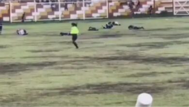 Photo of Conmoción en Perú: un rayo cayó en la cancha y mató a un futbolista