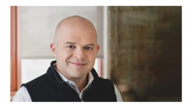 Photo of Tras ser rechazado por muchos inversores, vendió sus regalos de boda para financiar su compañía de software: la historia de Jeff Lawson
