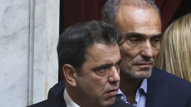 Photo of Guerra abierta entre Santiago Caputo y Lule Menem por la caja del PAMI​Guerra abierta entre Santiago Caputo y Lule Menem por la caja del PAMI 