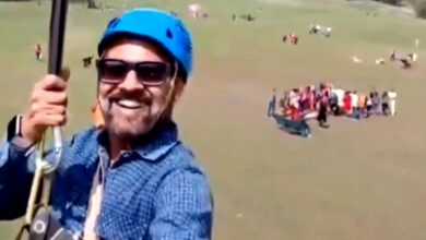 Photo of Video: un turista grabó de casualidad el inicio de la masacre en Cachemira mientras se deslizaba en tirolesa
