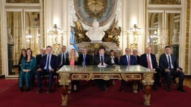 Photo of «De Cicerón a los mandriles», crítica a las falacias del relato presidencial
