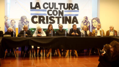 Photo of El apoyo de la cultura a Cristina: «Estamos con ella por compromiso político, además del amor»