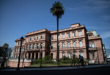 Photo of Día del Empleado Público: el Gobierno amenaza con eliminarlo por decreto