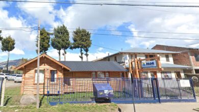 Photo of El Gobierno desvinculó a la jefa de PAMI que cerró el local de El Bolsón en apoyo a Cristina Kirchner