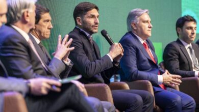 Photo of Llaryora y Pullaro van por los dólares «verdes» que Milei desprecia por el negacionismo climático​Llaryora y Pullaro van por los dólares «verdes» que Milei desprecia por el negacionismo climático 