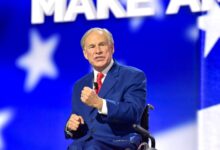 Photo of La nueva ley de Abbott en Texas: obliga a sheriffs a colaborar con el ICE y crea una división de seguridad fronteriza