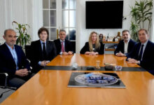Photo of Identidad violeta y antiperonismo: la apuesta del Gobierno para disputar la Provincia