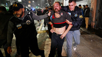 Photo of Represión por la Ley Bases: la justicia sobreseyó a los últimos 16 manifestantes