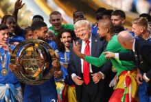 Photo of Trump se quedó en los festejos de los jugadores del Chelsea y una de sus figuras latinas no pudo ocultar su asombro