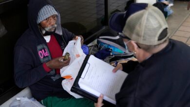 Photo of La razón por la que más de 4000 residentes de Miami podrían perder sus viviendas