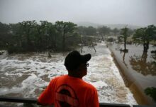 Photo of Inundaciones en Texas, en vivo: 95 muertos y desesperada búsqueda de más de 40 desaparecidos
