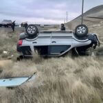 Photo of AGENDA AUSTRAL ::::: Información las 24 Hs​Tragedia en la ruta 40: una mujer murió y cuatro personas resultaron heridas tras un vuelco fatal 