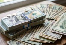 Photo of Dólar hoy, dólar blue hoy, precio en vivo: el riesgo país se ubica en 553 puntos este viernes 24 de abril