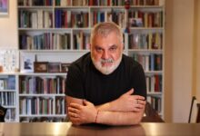 Photo of El multifacético Alejandro Tantanian: la vuelta a su rol menos conocido y por qué el teatro es aún un “milagro”