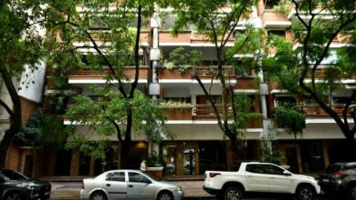 Photo of Docentes universitarios volverán a realizar una clase pública frente al departamento de Manuel Adorni