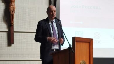 Photo of Federico Sturzenegger confirmó que en junio enviará la desregulación inmobiliaria al Congreso para bajar costos en la compraventa