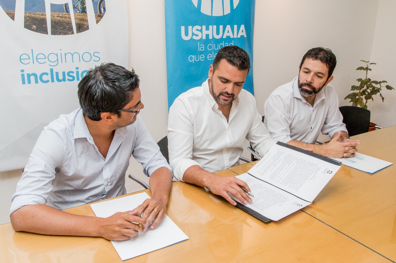 Photo of VUOTO DESIGNÓ NUEVAS AUTORIDADES EN USHUAIA INTEGRAL SOCIEDAD DEL ESTADO