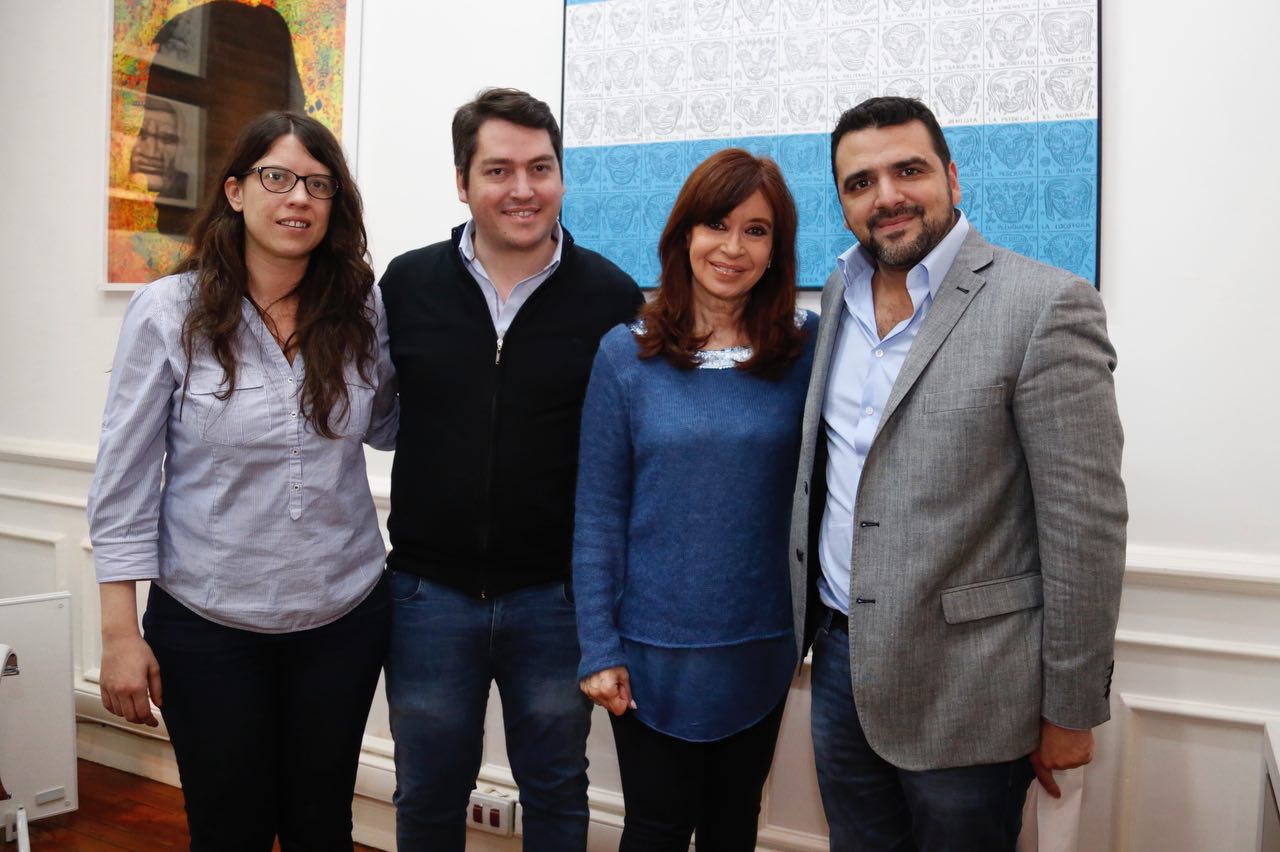 Photo of Vuoto y diputados se reunieron con la senadora Cristina Fernández de Kirchner