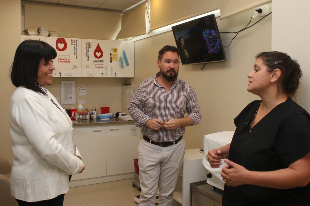 Photo of Martínez Allende recorrió el banco de sangre de la Clínica San Jorge