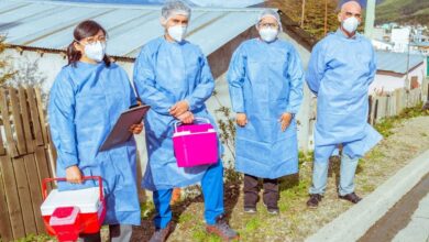 Photo of SALUD COMENZÓ A VACUNAR DE MANERA DOMICILIARIA CONTRA EL COVID-19