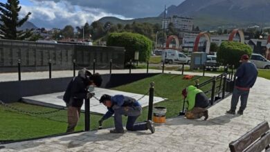 Photo of USHUAIA, COMENZARON LOS TRABAJOS DE MEJORA DE LA PLAZA ISLAS MALVINAS