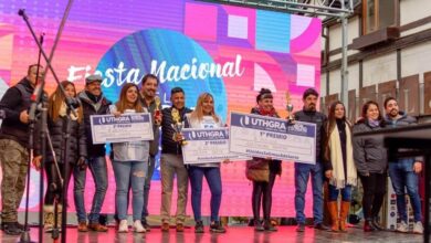 Photo of USHUAIA VIVIÓ LA ‘CARRERA DE MOZOS Y CAMARERAS DEL FIN DEL MUNDO’ ORGANIZADA POR UTHGRA