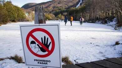 Photo of USHUAIA SE RECUERDA LA PROHIBICIÓN DE PATINAR EN LA LAGUNA DEL DIABLO