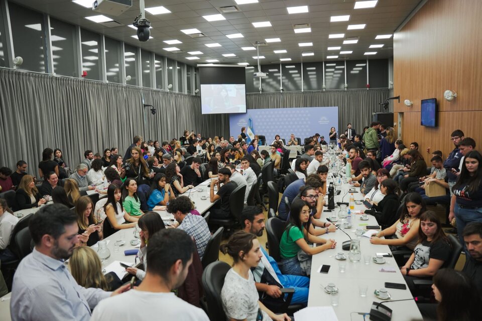 Photo of Universidad: Estudiantes y legisladores en alerta contra el recorte presupuestario