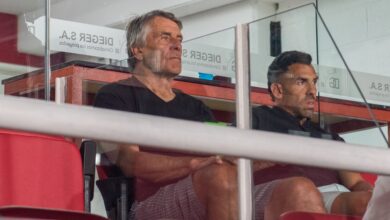 Photo of Reunión crucial: Tocalli habló con Grindetti y sigue en Independiente