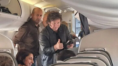 Photo of Javier Milei debuta en el avión presidencial