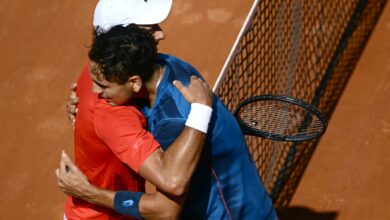 Photo of Cimbronazo en Roma: Novak Djokovic perdió en la tercera ronda ante Alejandro Tabilo, un chileno que llegó a pesar 100 kilos y vive su mejor momento
