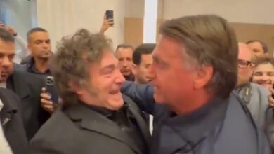 Photo of Abrazo y Copa América: el encuentro de Javier Milei con Jair Bolsonaro tras su llegada a Brasil