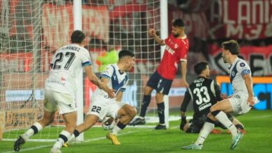 Photo of Vélez mostró más oficio que un pobrísimo Independiente y es semifinalista de la Copa Argentina