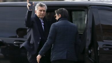 Photo of En emergencia, Santiago Caputo se reunió con Macri que le pasó una lista de facturas​En emergencia, Santiago Caputo se reunió con Macri que le pasó una lista de facturas 