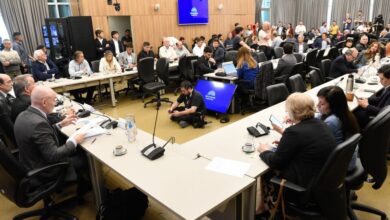 Photo of El Gobierno sale a pescar votos en rio revuelto