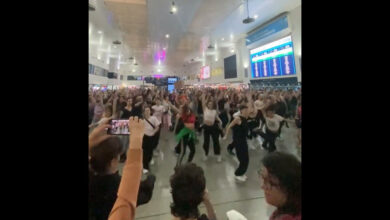 Photo of Lali Espósito y el creatividad universitaria: un combo infalible para reclamar en la estación de Once