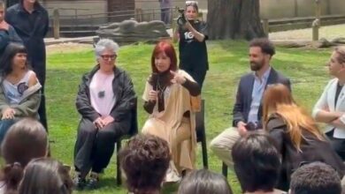 Photo of Cristina Kirchner visitó la UNA y conversó con docentes y estudiantes