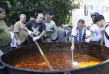 Photo of Olla popular en Plaza Constitución con Camioneros a cargo de la cocina