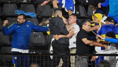 Photo of Graves incidentes en Rosario: choque entre hinchas de Boca y Gimnasia en la Copa Argentina