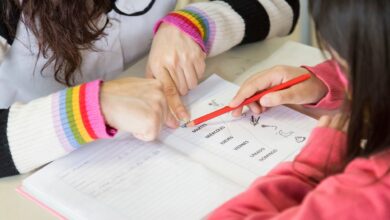 Photo of Calendario de Anses: quiénes cobran la AUH este viernes 18 de octubre