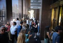 Photo of Más jubilaciones en la ex AFIP, los gremios van a la Justicia y ruidos en el cierre del blanqueo de efectivo